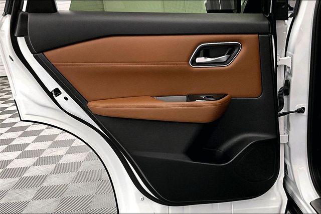 2024 Nissan Rogue Platinum FWD
