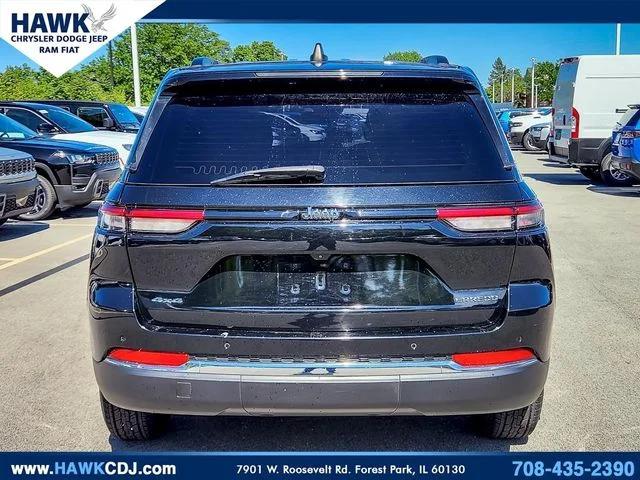 2023 Jeep Grand Cherokee Laredo 4x4