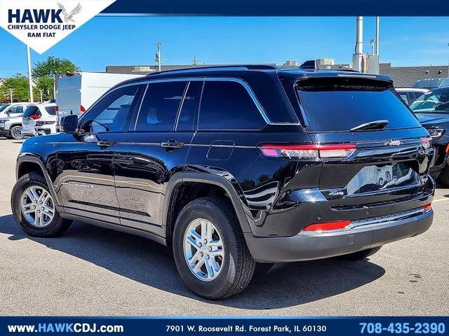 2023 Jeep Grand Cherokee Laredo 4x4