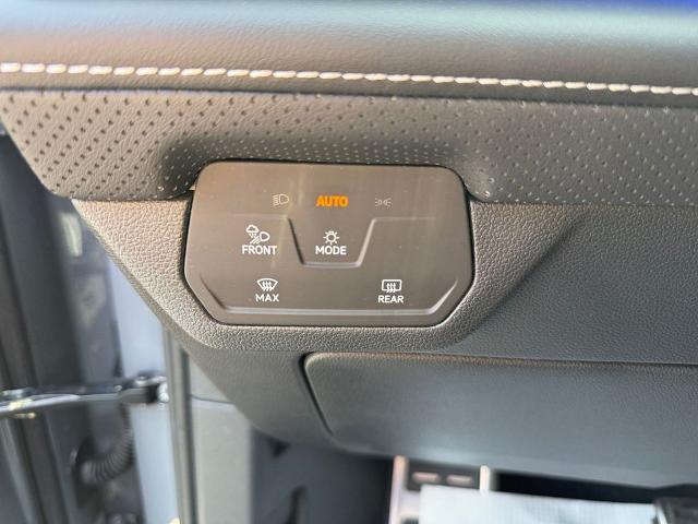 2024 Volkswagen Atlas Cross Sport 2.0T SEL Premium R-Line