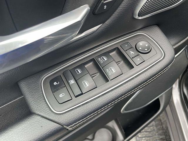 2023 Ram 1500 Laramie Crew Cab 4x4 5'7" Box