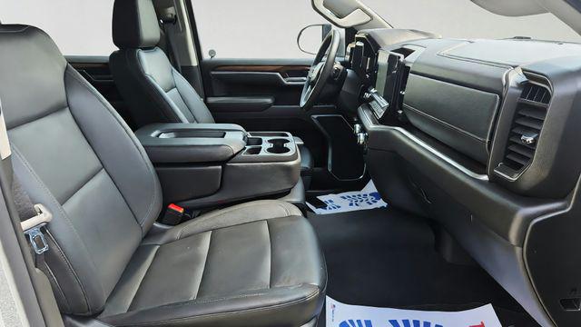 2025 GMC Sierra 1500 4WD Crew Cab Short Box SLT