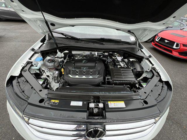 2024 Volkswagen Tiguan 2.0T SEL R-Line