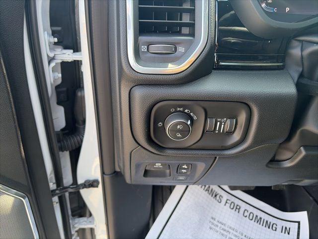 2026 Ram 1500 Laramie Crew Cab 4x4 5'7" Box