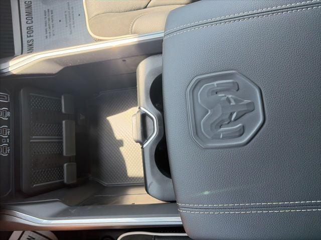 2026 Ram 1500 Laramie Crew Cab 4x4 5'7" Box