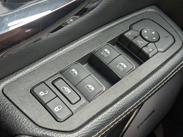2025 Ram 1500 Rebel Crew Cab 4x4 5'7" Box