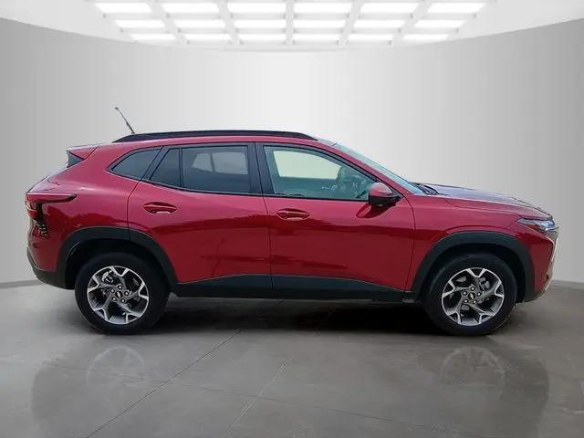 2025 Chevrolet Trax FWD LT