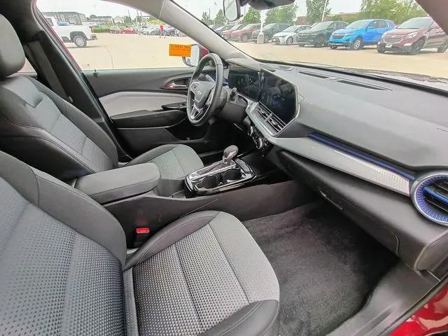 2025 Chevrolet Trax FWD LT