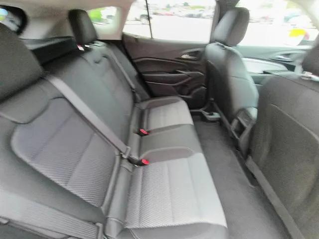 2025 Chevrolet Trax FWD LT