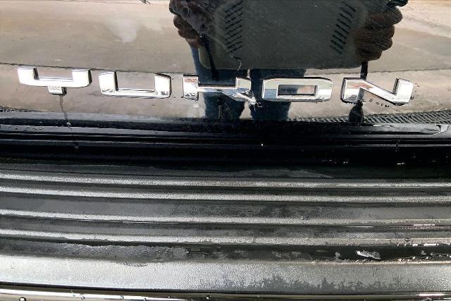 2024 GMC Yukon XL 4WD AT4