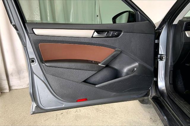 2022 Volkswagen Passat 2.0T SE