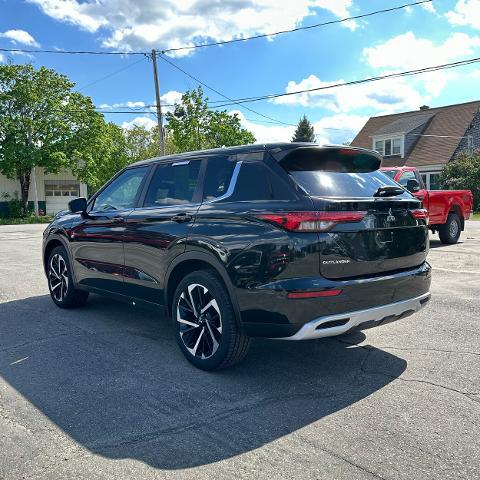 2022 Mitsubishi Outlander Unknown