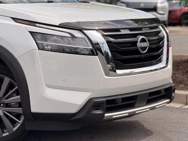 2023 Nissan Pathfinder SL 4WD