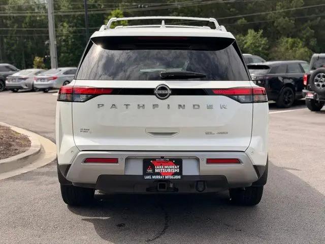2023 Nissan Pathfinder SL 4WD