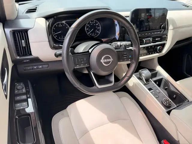 2023 Nissan Pathfinder SL 4WD