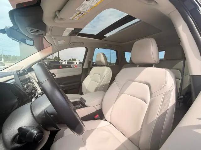 2023 Nissan Pathfinder SL 4WD