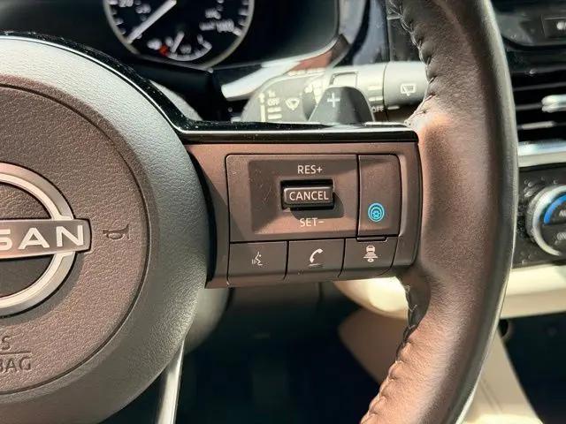 2023 Nissan Pathfinder SL 4WD