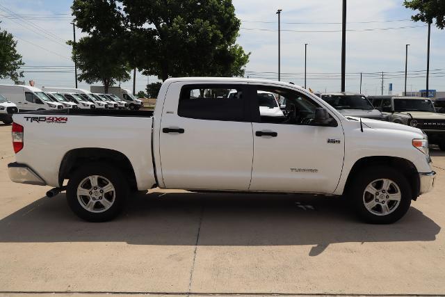 2017 Toyota Tundra SR5 5.7L V8