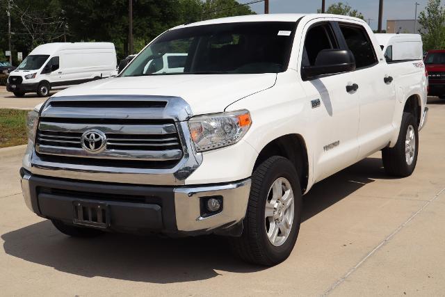 2017 Toyota Tundra SR5 5.7L V8
