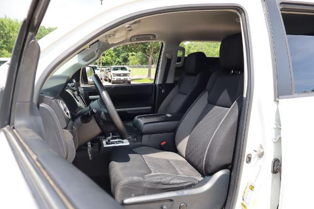 2017 Toyota Tundra SR5 5.7L V8