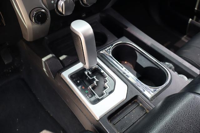 2017 Toyota Tundra SR5 5.7L V8