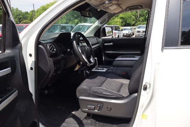 2017 Toyota Tundra SR5 5.7L V8
