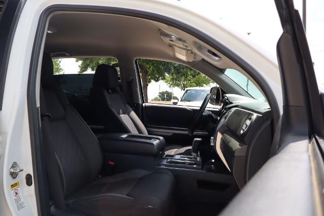 2017 Toyota Tundra SR5 5.7L V8