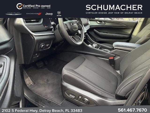 2025 Jeep Grand Cherokee Laredo X 4x2