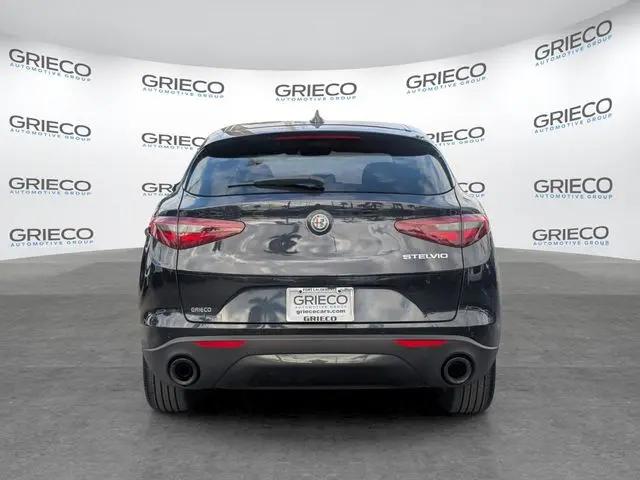 2023 Alfa Romeo Stelvio Sprint RWD