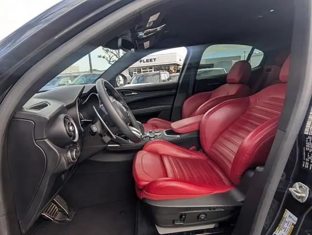 2023 Alfa Romeo Stelvio Sprint RWD