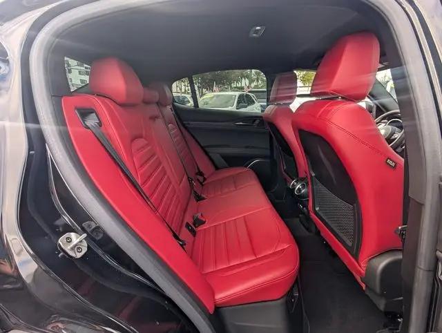 2023 Alfa Romeo Stelvio Sprint RWD