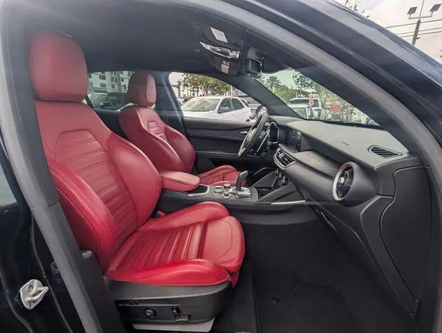 2023 Alfa Romeo Stelvio Sprint RWD