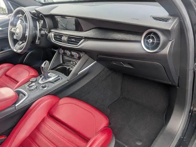 2023 Alfa Romeo Stelvio Sprint RWD