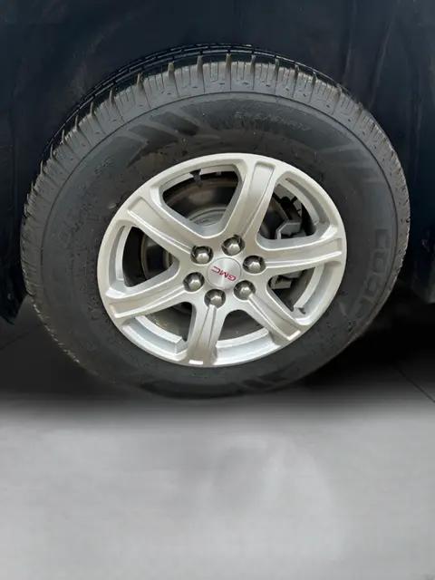 2017 GMC Acadia SLE-1