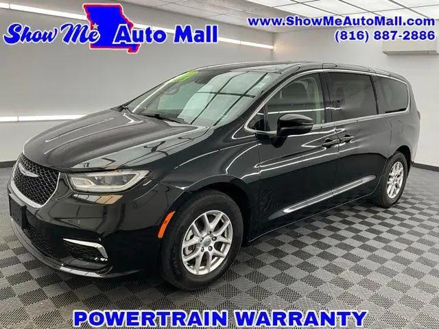2023 Chrysler Pacifica Touring L for sale in Harrisonville, MO