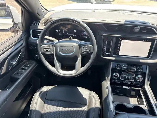 2024 GMC Yukon XL 4WD Denali