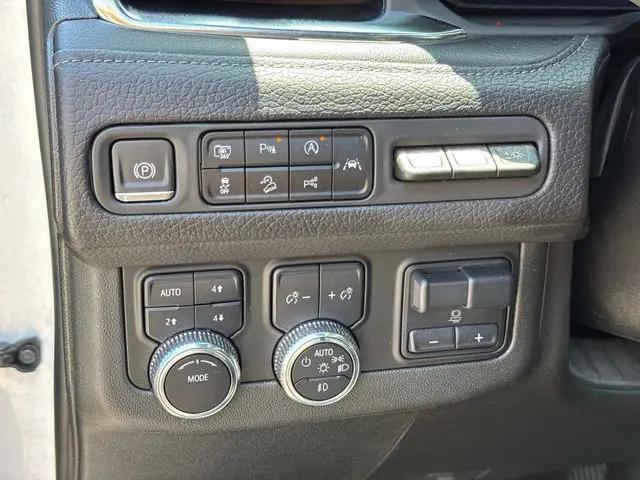2024 GMC Yukon XL 4WD Denali