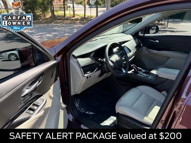 2022 Cadillac XT4 AWD Premium Luxury