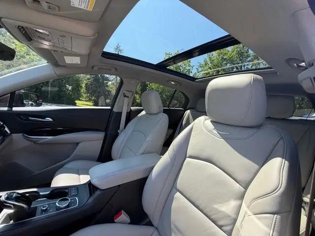 2022 Cadillac XT4 AWD Premium Luxury
