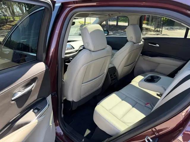 2022 Cadillac XT4 AWD Premium Luxury