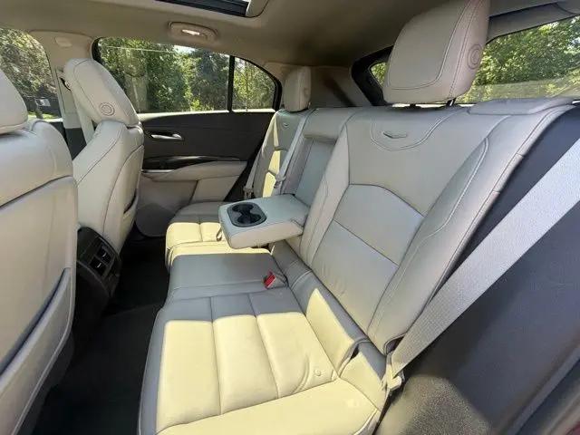 2022 Cadillac XT4 AWD Premium Luxury