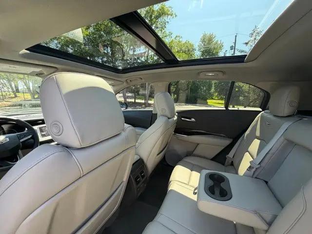 2022 Cadillac XT4 AWD Premium Luxury