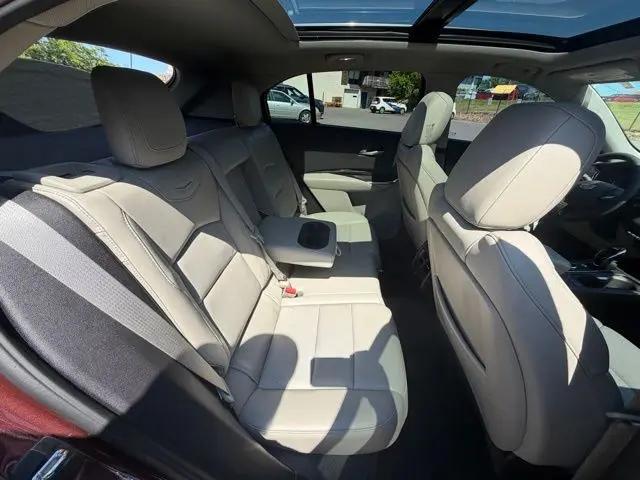 2022 Cadillac XT4 AWD Premium Luxury