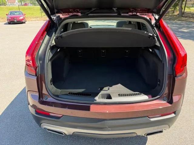 2022 Cadillac XT4 AWD Premium Luxury