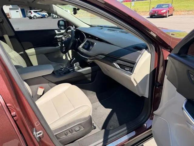 2022 Cadillac XT4 AWD Premium Luxury