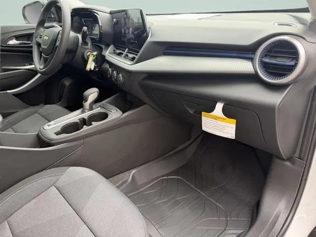 2026 Chevrolet Trax FWD LS