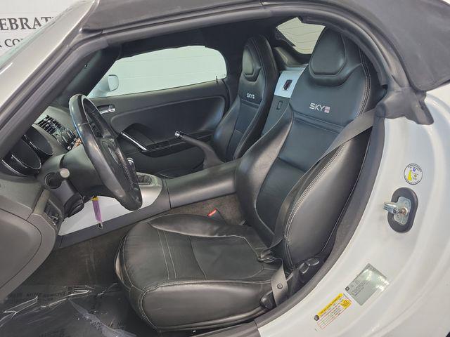 2008 Saturn Sky Red Line
