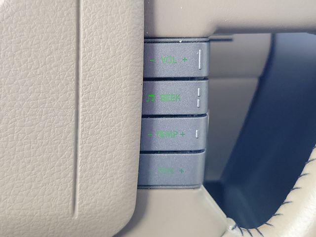 2006 Lincoln Mark LT Base
