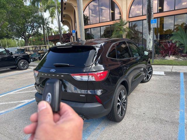 2021 Ford Escape SE Hybrid