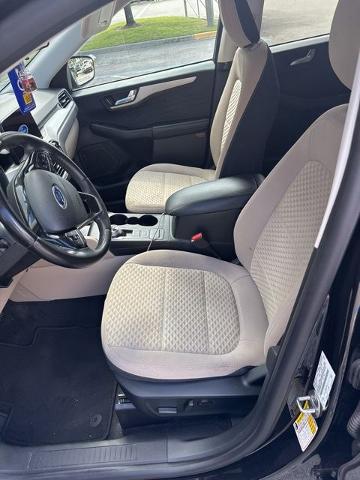2021 Ford Escape SE Hybrid
